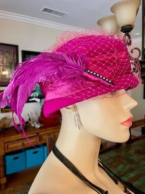 Vintage Georgi Pink Wool, Feather, Mesh Hat 1950’s 60’s. Gorgeous!!!!